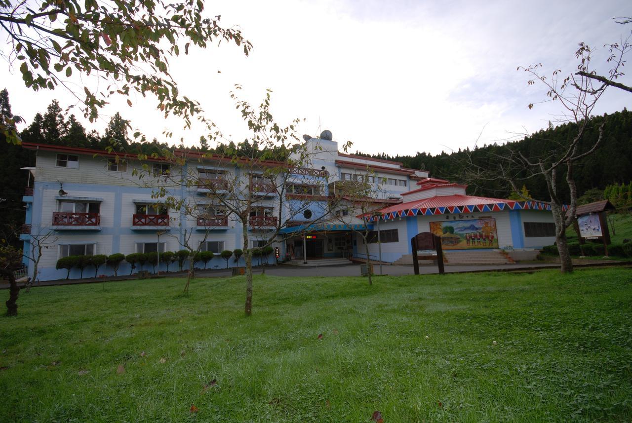 Alishan Youth Activity Center Distrito de Zhongzheng Exterior foto
