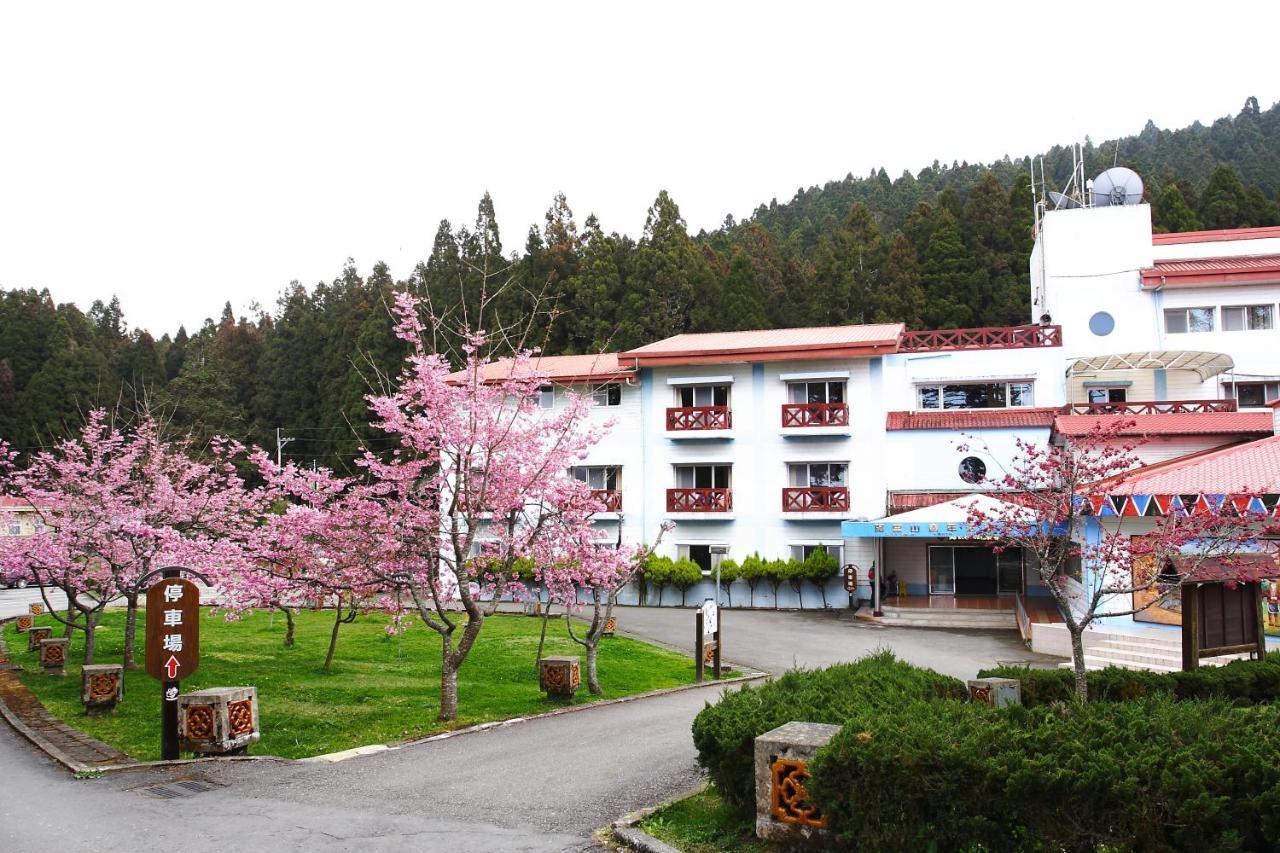 Alishan Youth Activity Center Distrito de Zhongzheng Exterior foto